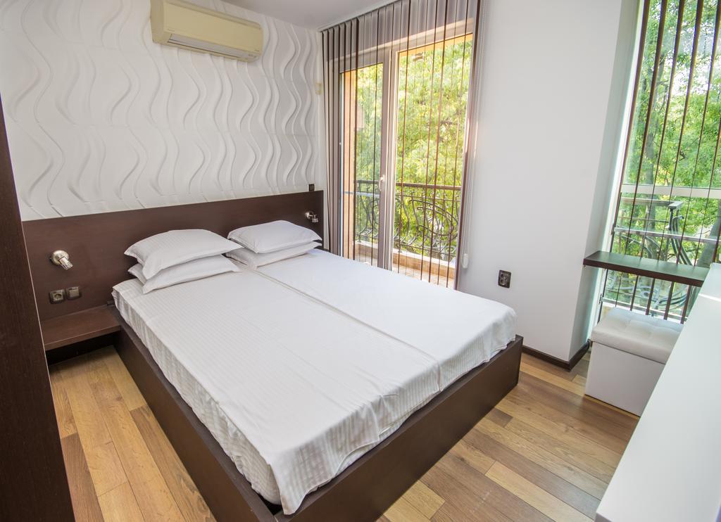 City Apartments La Casa Варна Экстерьер фото